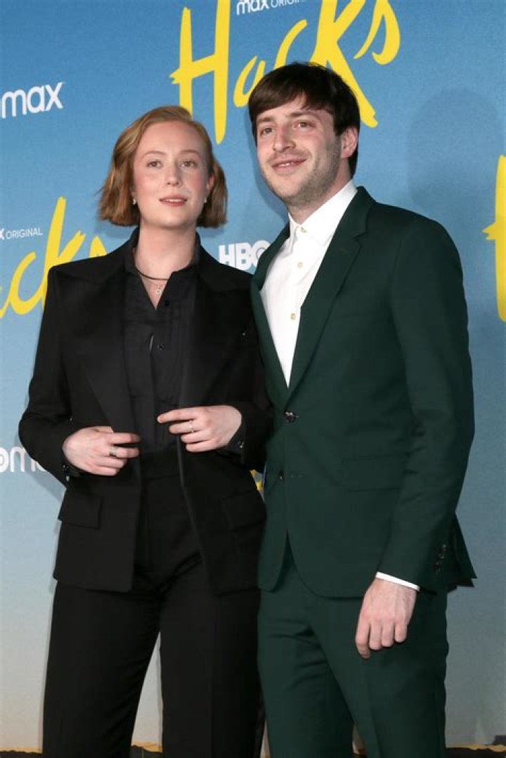 Alex Edelman & Hannah Einbinder: Couple's Latest News