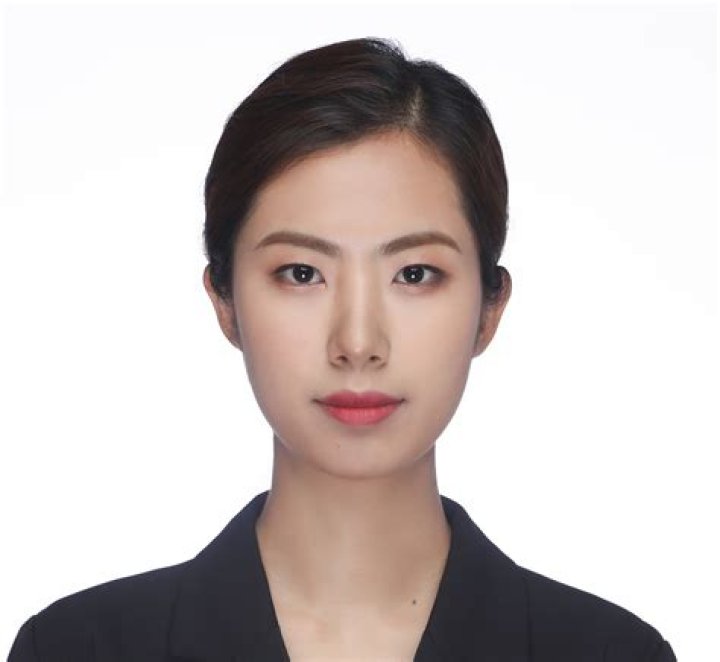 Amelia Wang: The Rising Star Redefining Modern Fashion