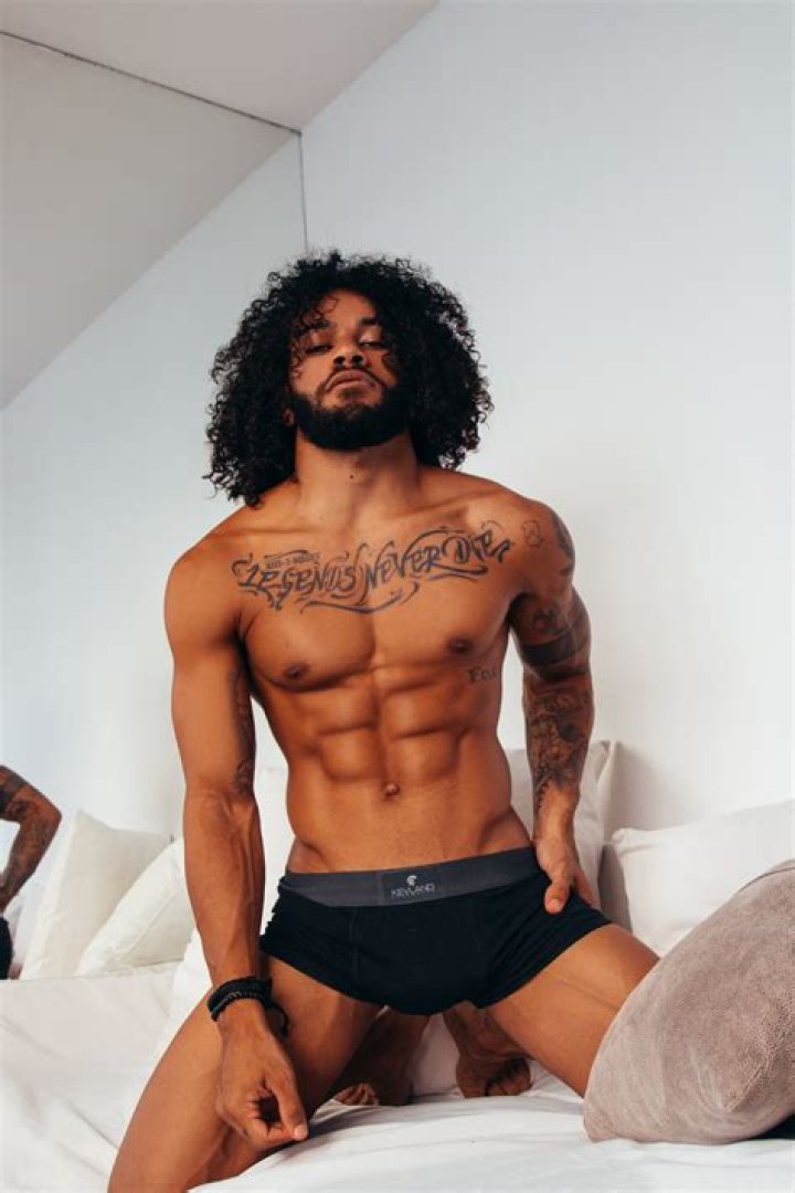 Andy Rodrigues Solo: A Rising Star in the Music Industry