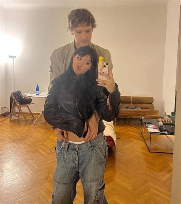 Beabadoobee's Boyfriend: A Deep Dive into the Relationship