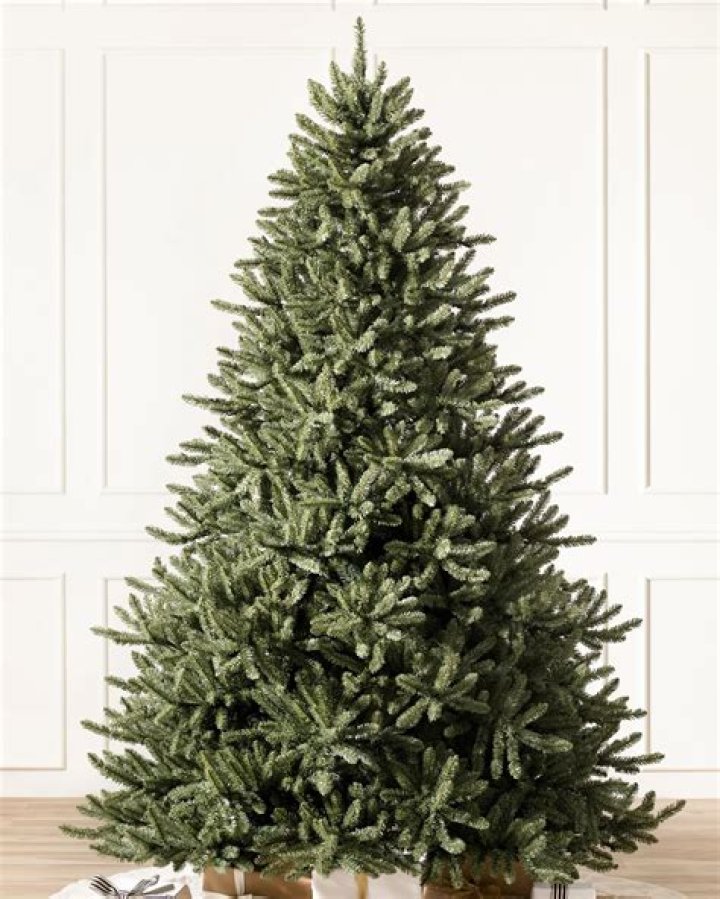 Best Artificial Christmas Trees: A Comprehensive Guide to Festive Elegance