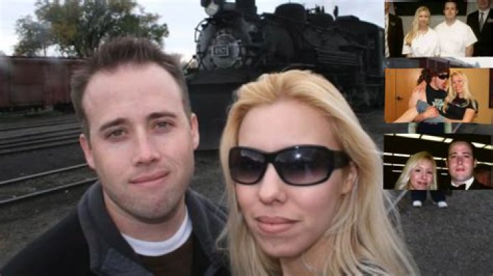 Capturing Love: The Story Behind Jodi and Travis Photos