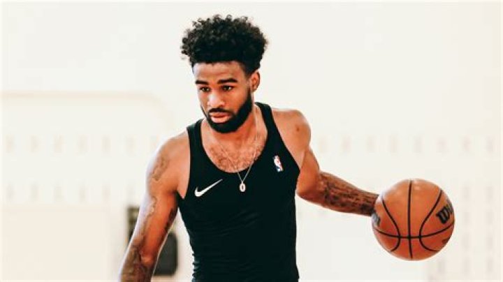 Coby White Short Hair: The Stylish Evolution of an NBA Star