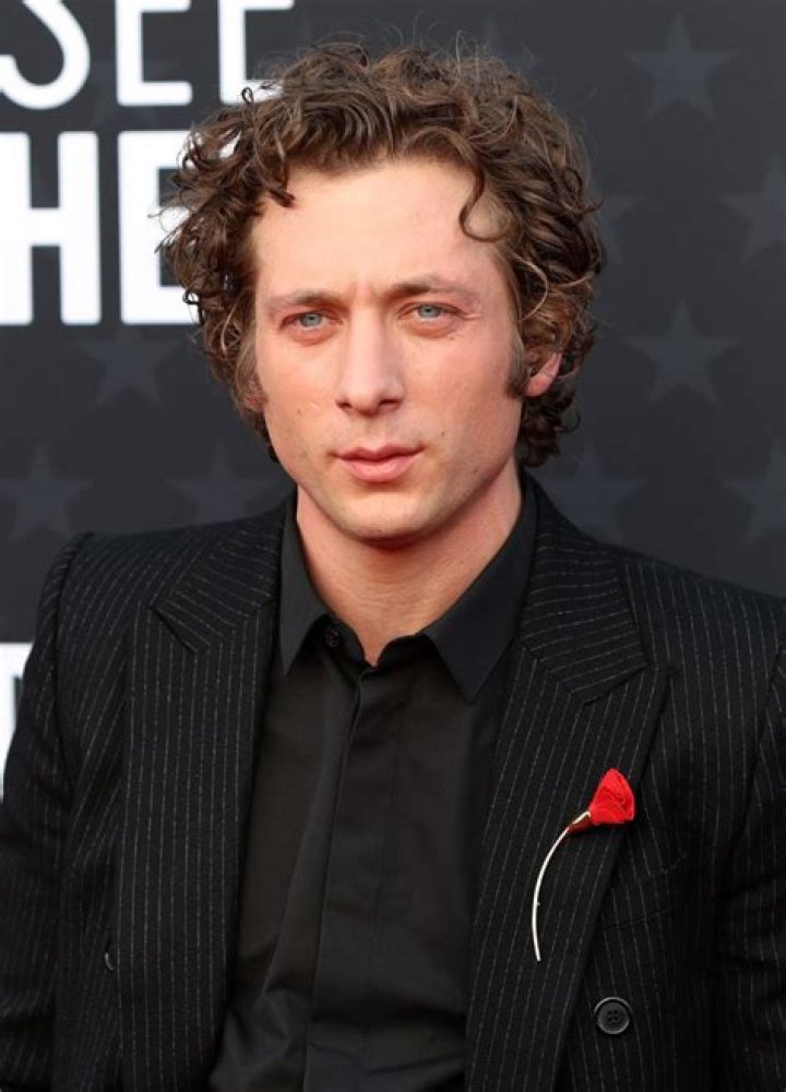 Discover Male Actors with Luscious Curly Locks