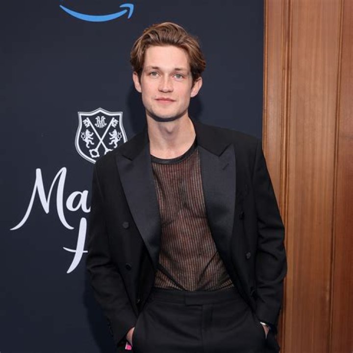 The Ultimate Guide to Damian Hardung: Biography, Films, and Impact