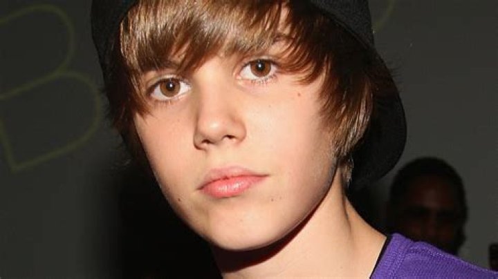 Discovering Justin Bieber at Age 12: The Rise of a Pop Sensation