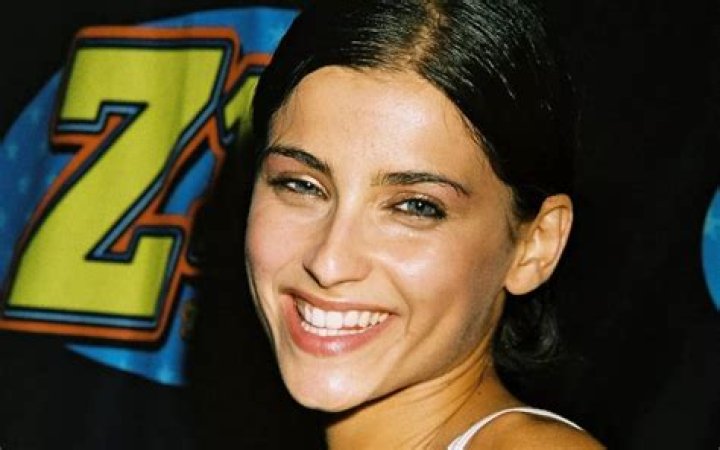 Discovering the Allure of "Eat Your Man" by Nelly Furtado