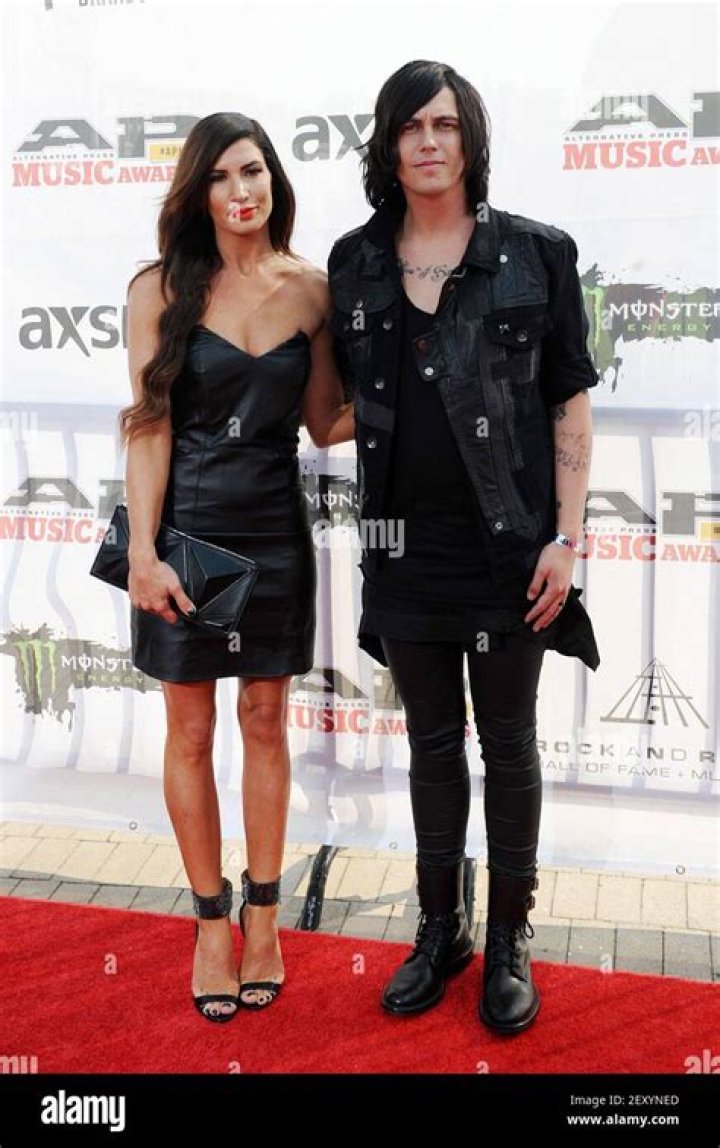 Does Kellin Quinn Have a Wife? Exploring the Life and Relationships of the Talented Musician