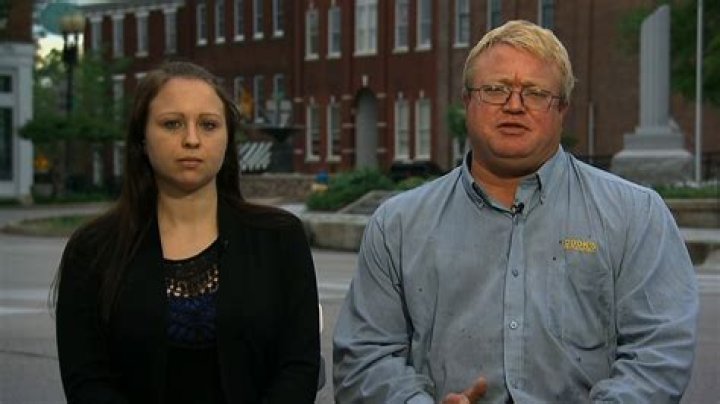 Elizabeth Thomas Father: A Comprehensive Exploration