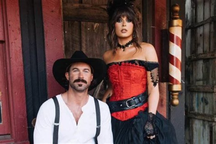 Ella Langley & Riley Green Relationship: Deets & Updates