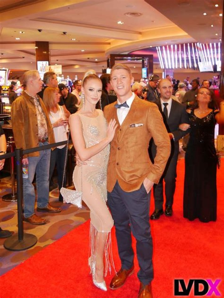 Emma Hix Bio: A Comprehensive Guide to Her Life, Career, and Achievements