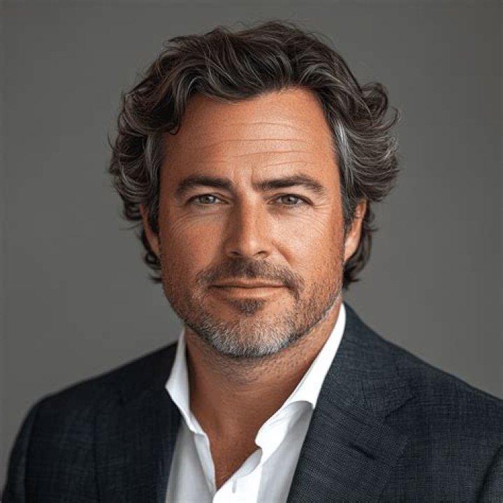 George Conway Twitter: Insights into His Political Commentary