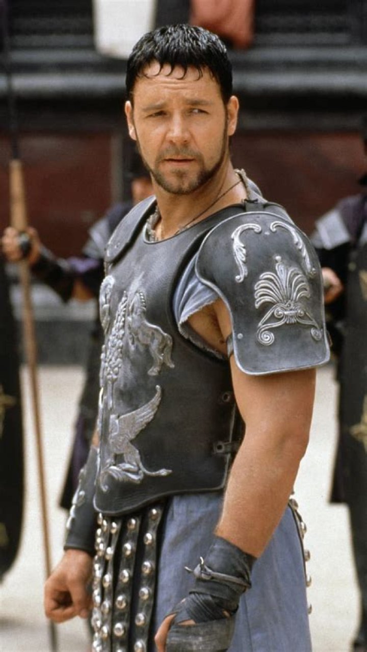 Iconic Gladiator: Russell Crowe's Powerful Performance