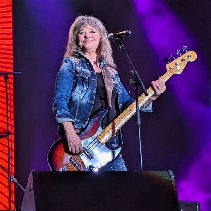 How Old is Suzi Quatro: A Comprehensive Look at Her Age, Career, and Legacy