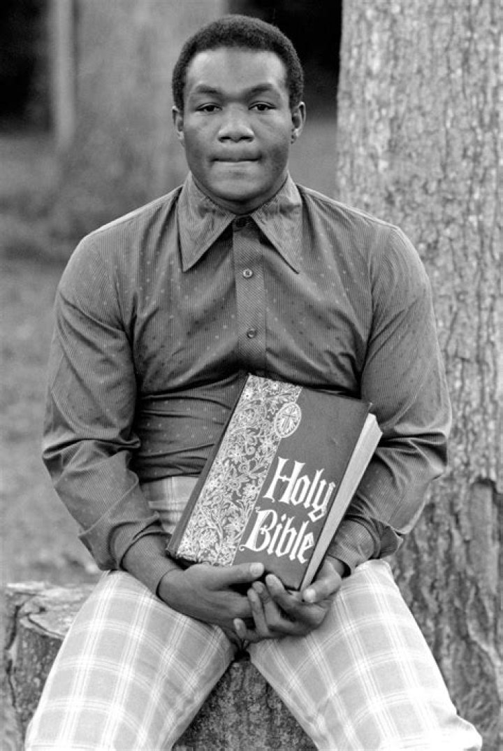 How Tall Was George Foreman? A Comprehensive Look at the Boxing Legend