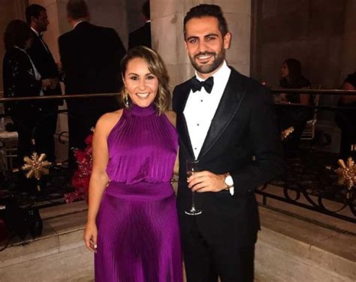 Is Ali Vitali Married? Discovering the Personal Life of a Prominent Figure