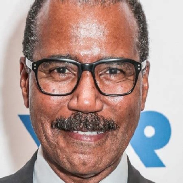 Is Bill Whitaker Married? Relationship Status