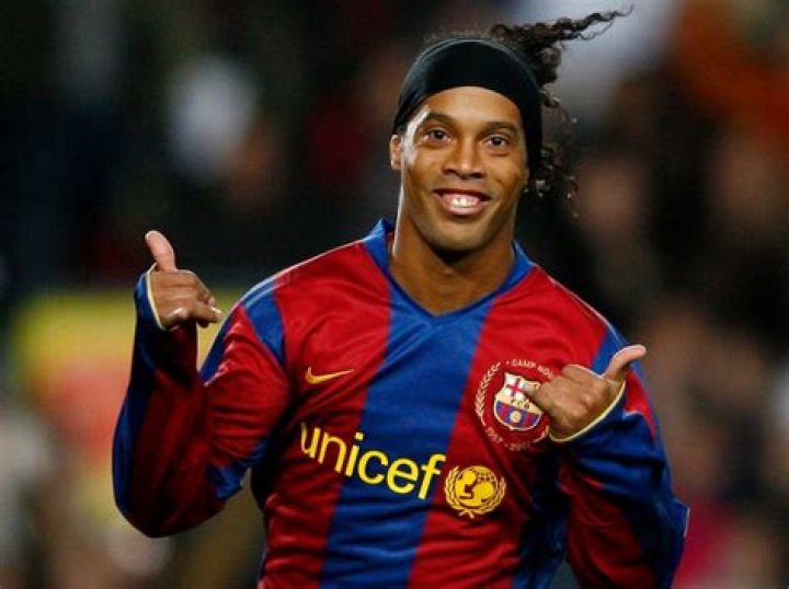 Ronaldinho: Is He Left or Right Footed? Unveiling the Soccer Legend's Dominant Foot