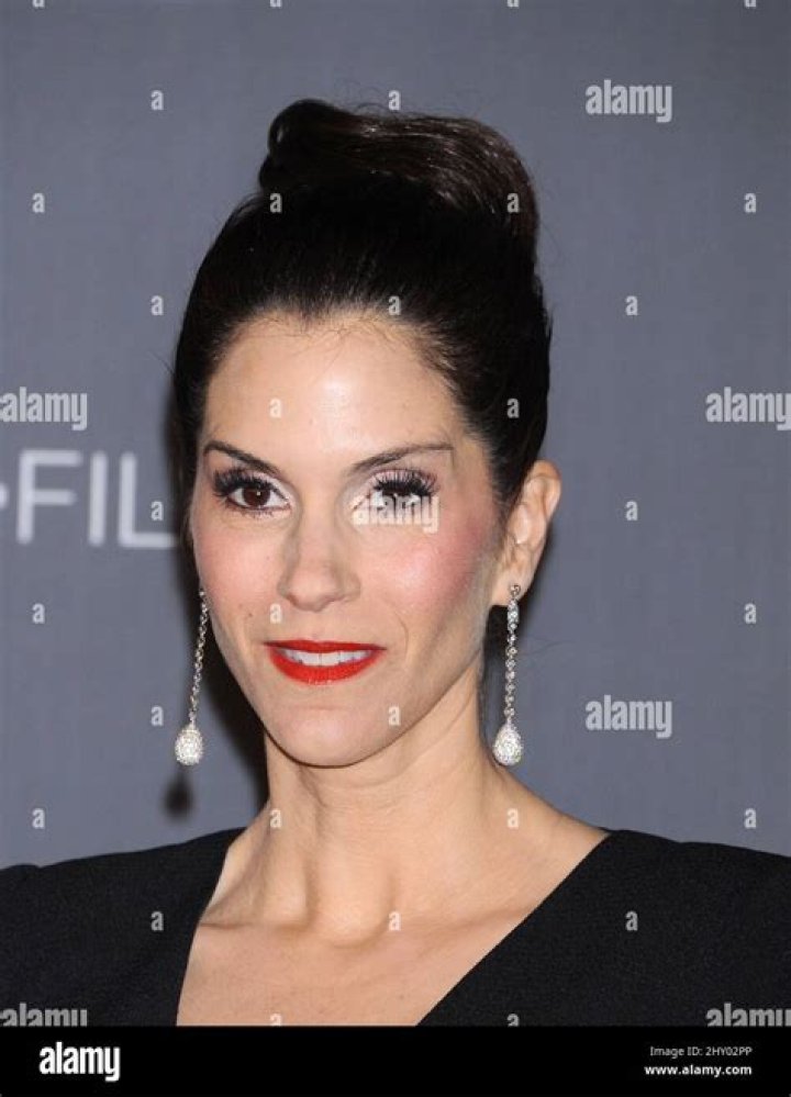 Jamie Gertz: A Journey Through the Life and Career of a Hollywood Star