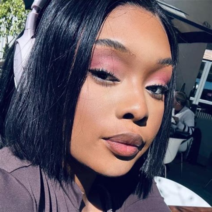 Jasmine Jabari: The Rising Star in the World of Music and Entertainment