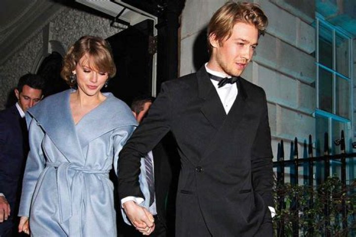 Joe Alwyn & Taylor Swift: Love Story Update!