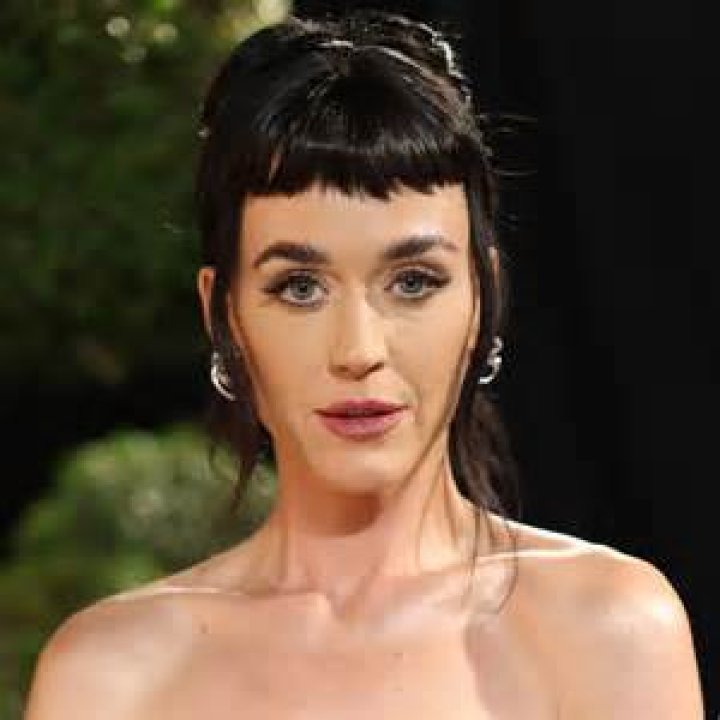 Katy Perry: A Glimpse Into Her Latest Photos and Life