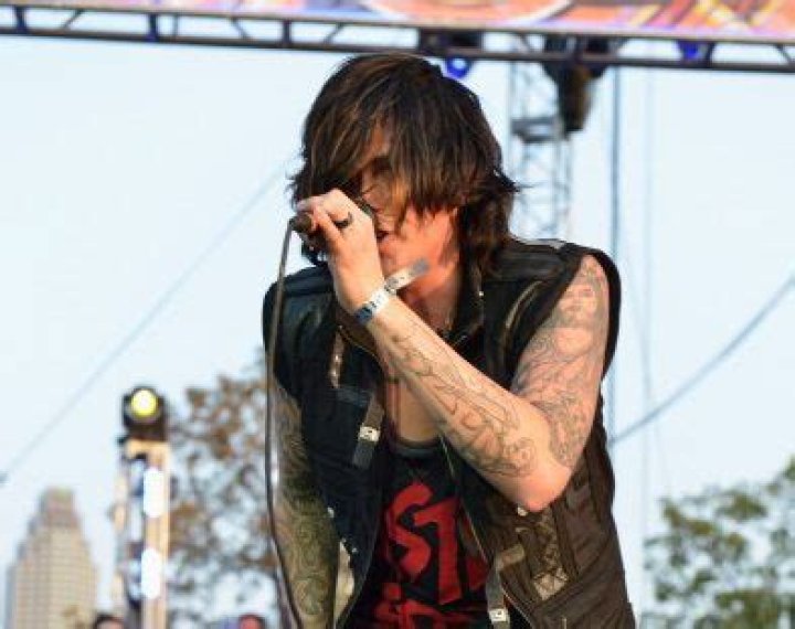 Kellin Quinn Net Worth: The Journey of a Rock Icon