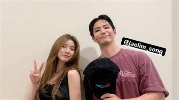 Unveiling Kim So-eun's Relationships: A Journey Through Love and Companionship