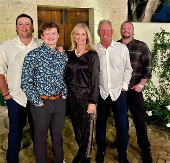 Leslie Davenport: A Comprehensive Guide to Her Life and Work