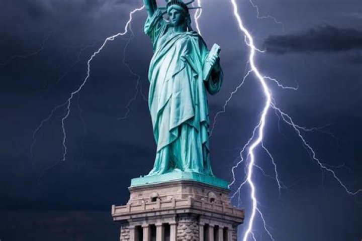 Lightning Strikes Statue of Liberty: Shocking Photos & Videos