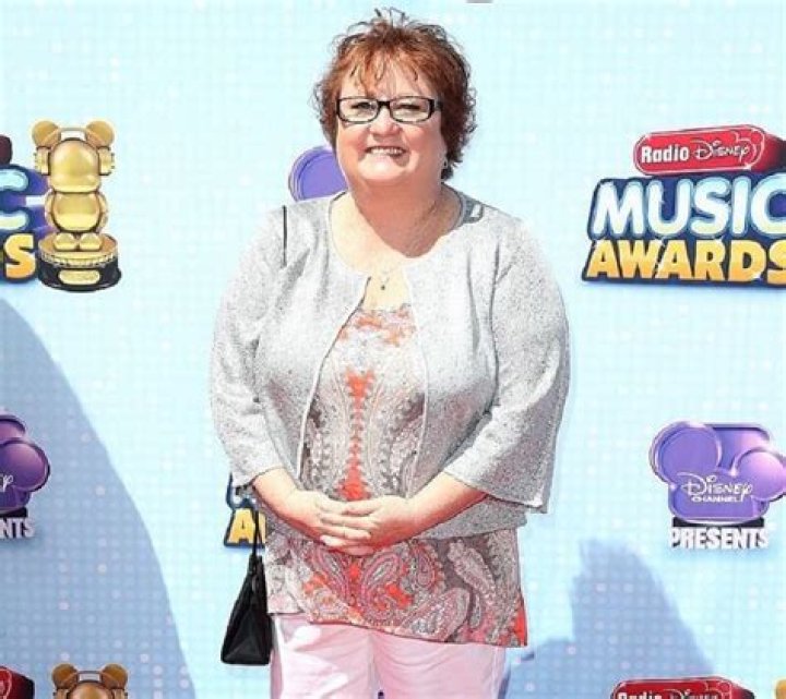 Unveiling the Fascinating Life of Maile Flanagan: All You Need to Know About Her Age