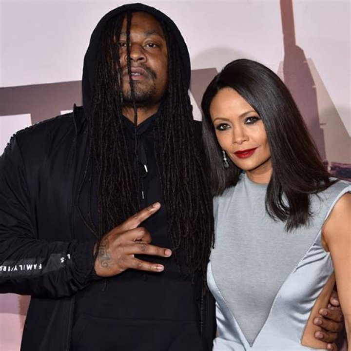 Marshawn Lynch Dating: A Deep Dive Into His Romantic Life
