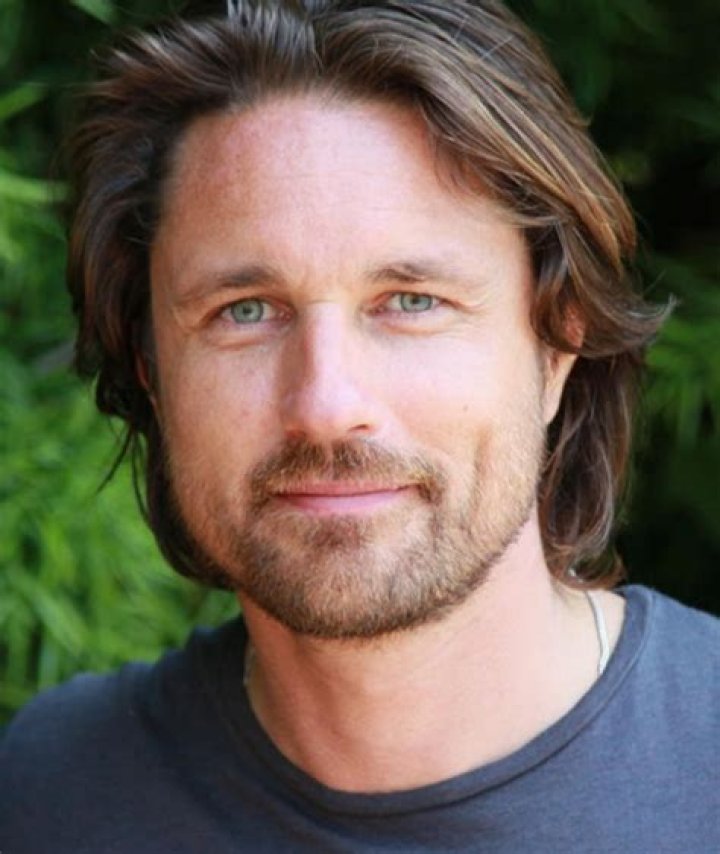 The Latest on Martin Henderson: Actor & More