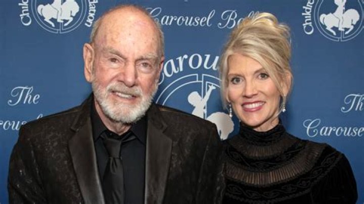 Neil Diamond Spouse: A Comprehensive Look at His Love Life and Marriages