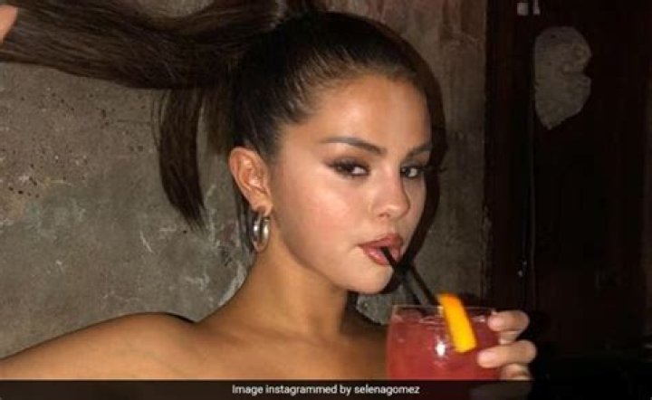 Nude Pics of Selena Gomez: A Deep Dive into the Controversy and Impact