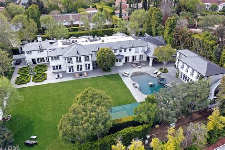 Inside P Diddy's Stunning House - A Look Inside!