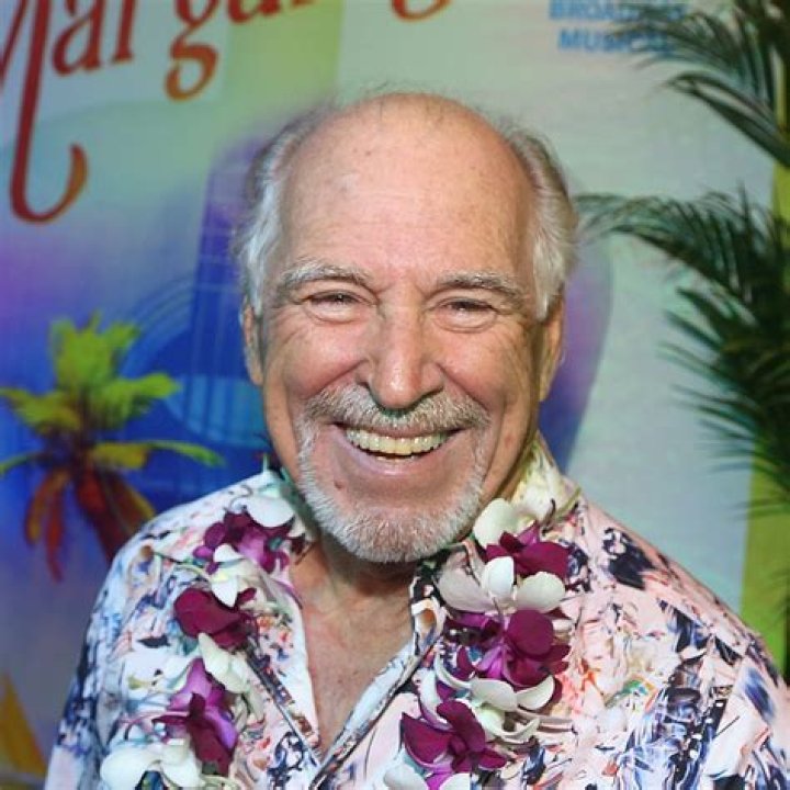 Exploring the Captivating World of Pictures of Jimmy Buffett