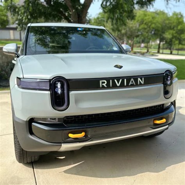 Customize Your Ride: Essential Rivian R1T Accessories