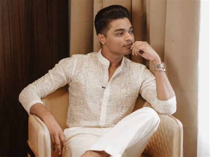 Rizwan Makeup Artist: Transforming Beauty with Expertise and Creativity