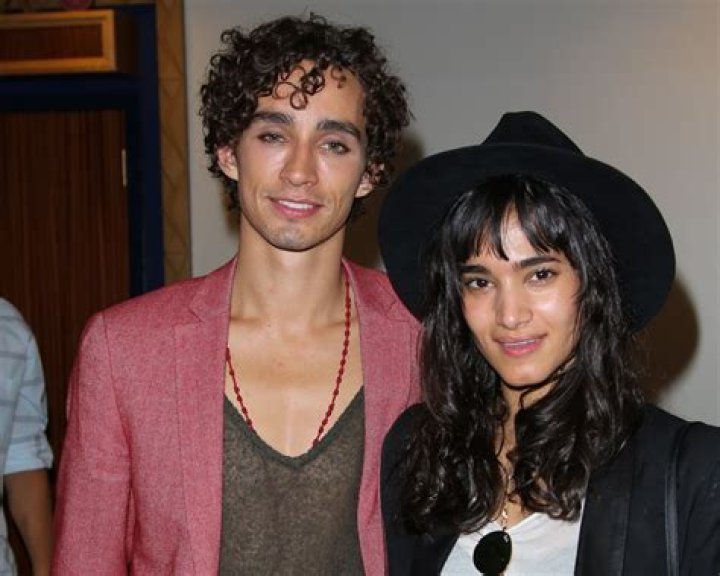 Robert Sheehan Wife: Meet the Woman Behind the Star!