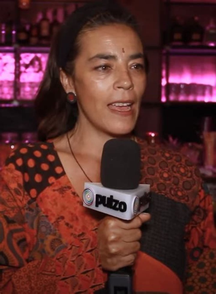 Sandra Reyes: Inspiring Stories & Achievements