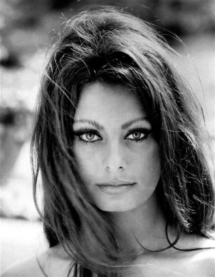Sophia Loren: Young & Timeless Beauty