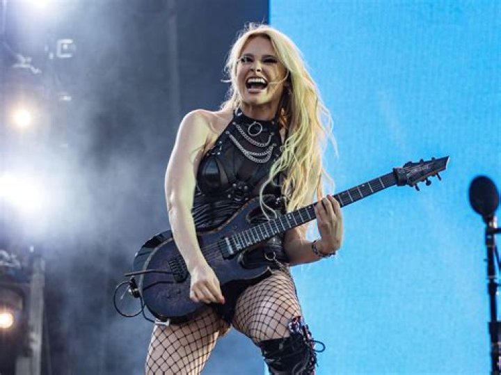 Sophie Lloyd: Inspiring Stories & Exclusive Content