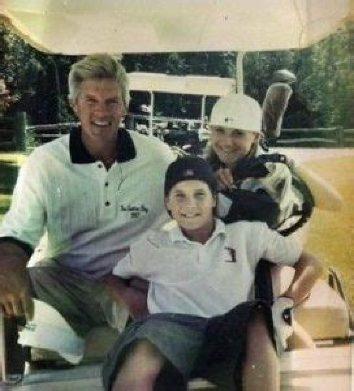 Stephen Amell Parents: Meet the Family Behind the Arrow!