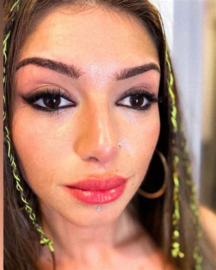 Tachibana Mary: A Rising Star in the Entertainment Industry