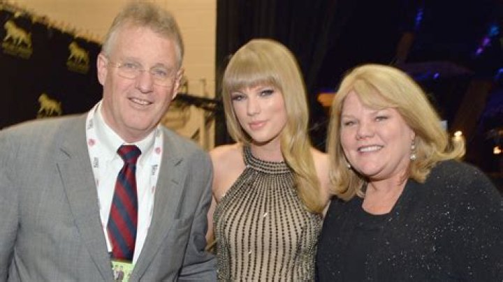 Taylor Swift's Parents Reconcile: A Surprising Update
