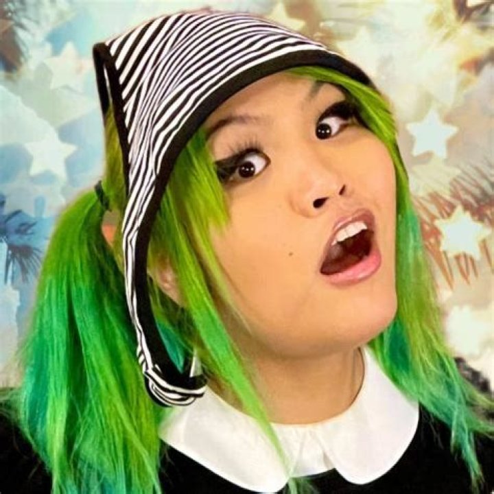 A Comprehensive Look at TS Ayesha Green: The Rising Star in the Spotlight