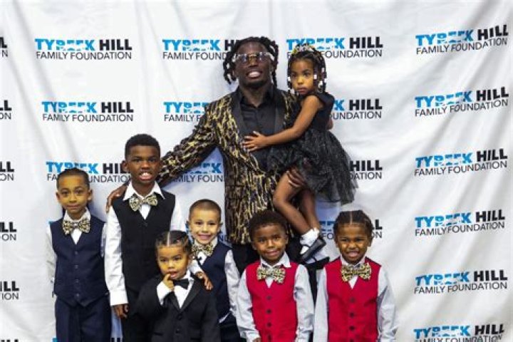Tyreek Hill's Family: A Look Inside
