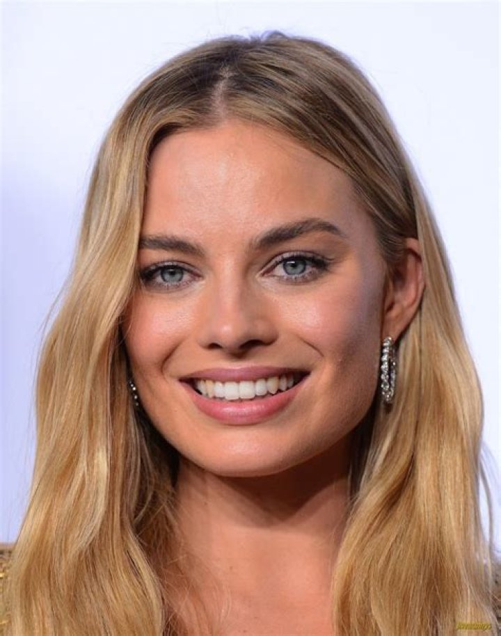 Unveiling the Allure: A Dive into the World of Sexy Female Actors