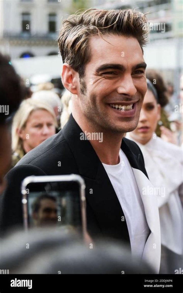 Unveiling the Charismatic World of Jon Kortajarena